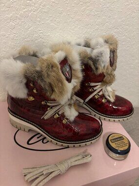 Brown’s Couture Cori Laqué Hiker Boot Women’s size 39 (US 8) Red